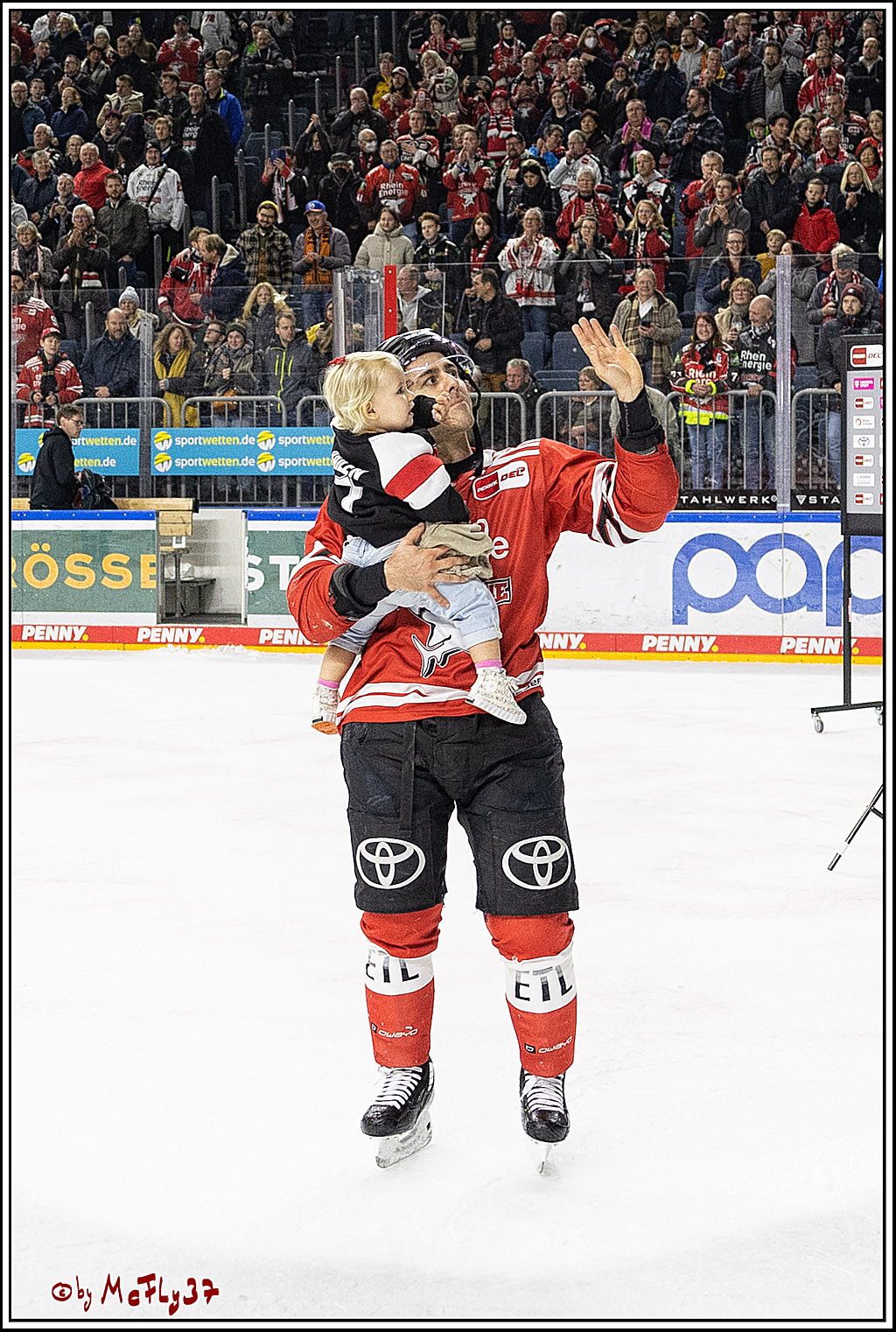 PENNY DEL;  Kölner Haie - Loewen Frankfurt; Köln, 18.12.2022